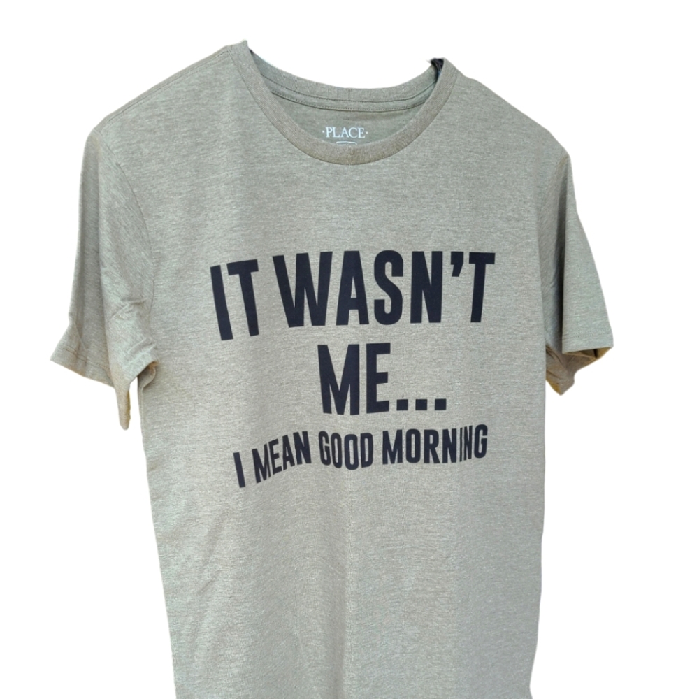A children's place  boys T-shirt short sleeve.
